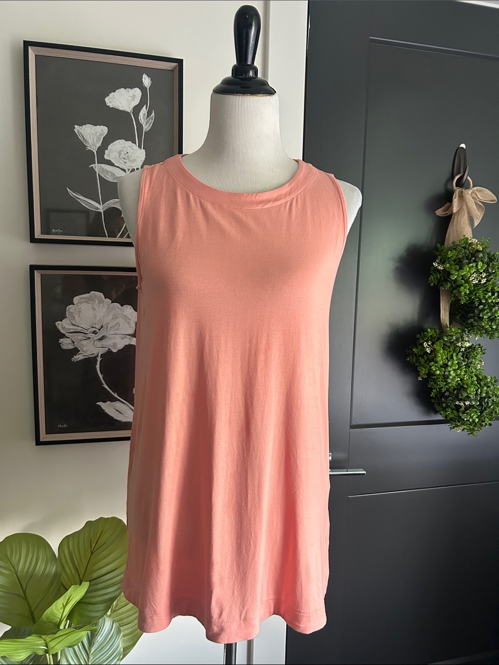 🍑 peach M Sleeveless Coral Pink tunic length stretchy Tank Top
